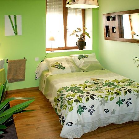 Lyon City Home'S Bed & Breakfast Villeurbanne Zimmer foto