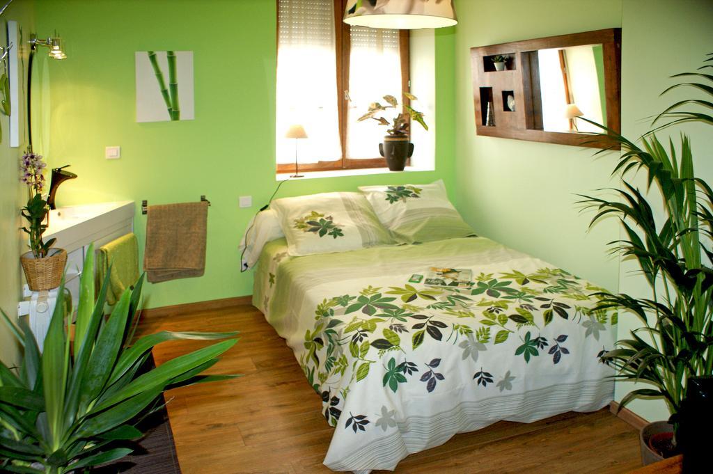 Lyon City Home'S Bed & Breakfast Villeurbanne Zimmer foto